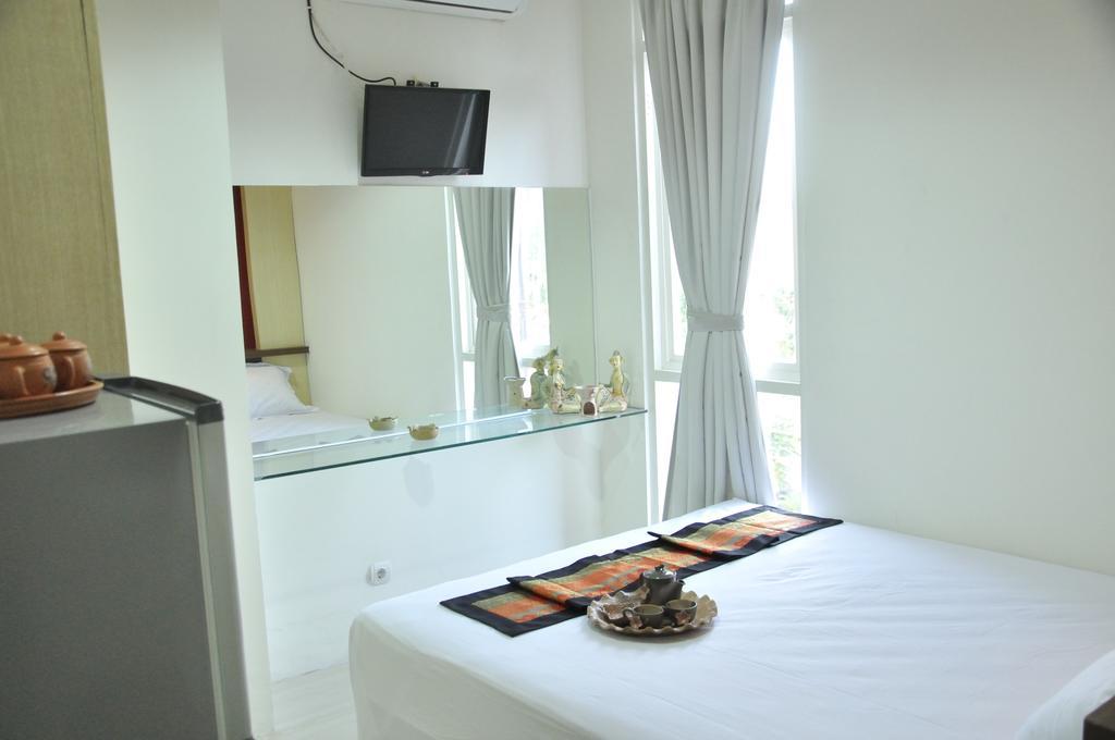Metro House Hotel Surabaya Ruang foto