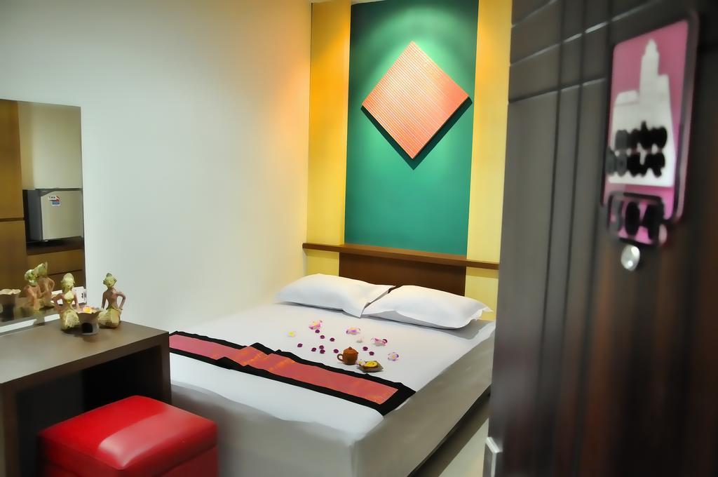 Metro House Hotel Surabaya Ruang foto