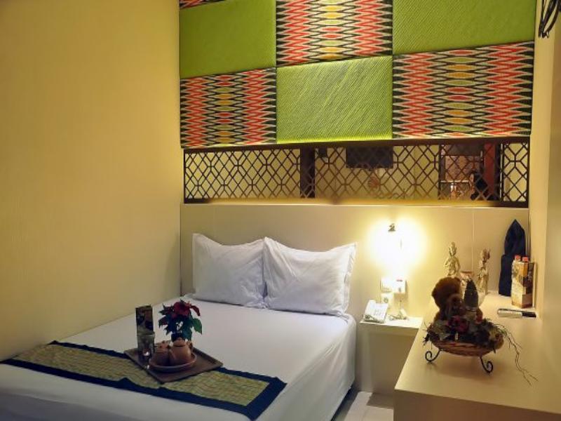 Metro House Hotel Surabaya Bagian luar foto